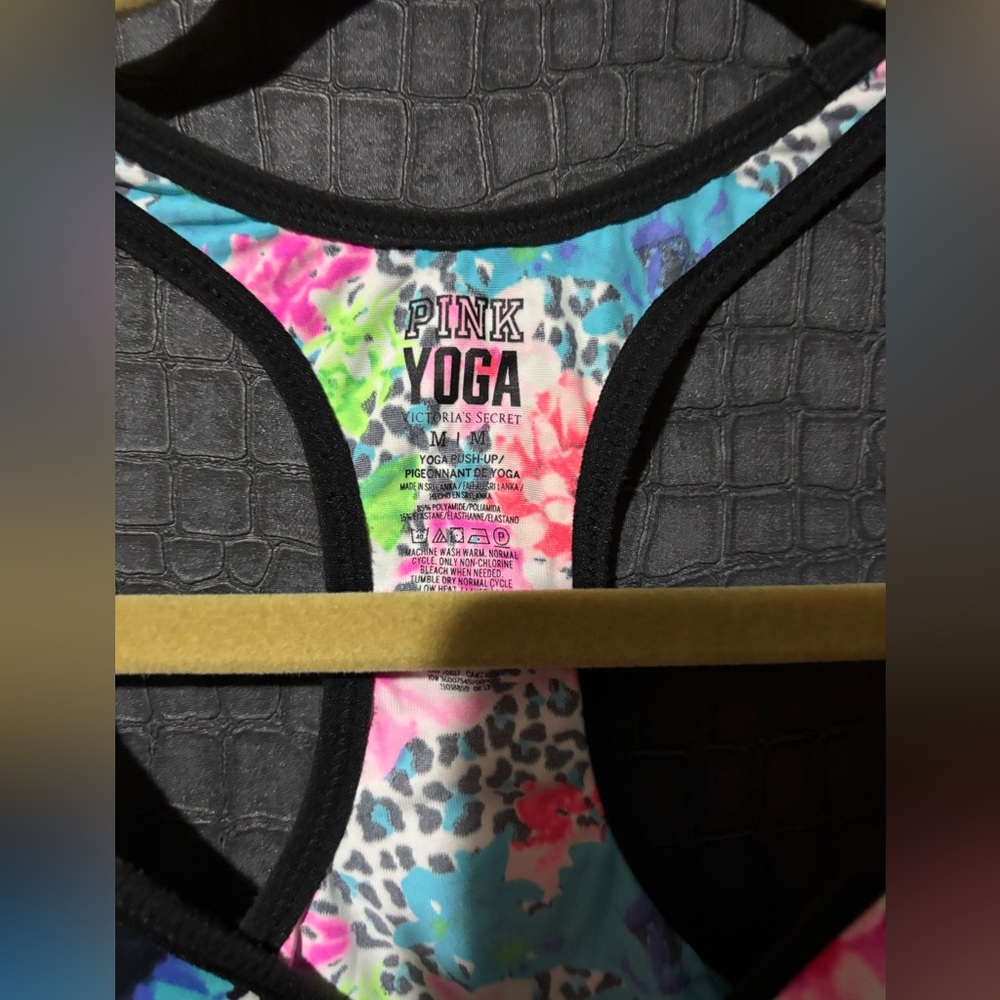VS Pink Yoga Push up Sports Bra - Picture 3 of 3